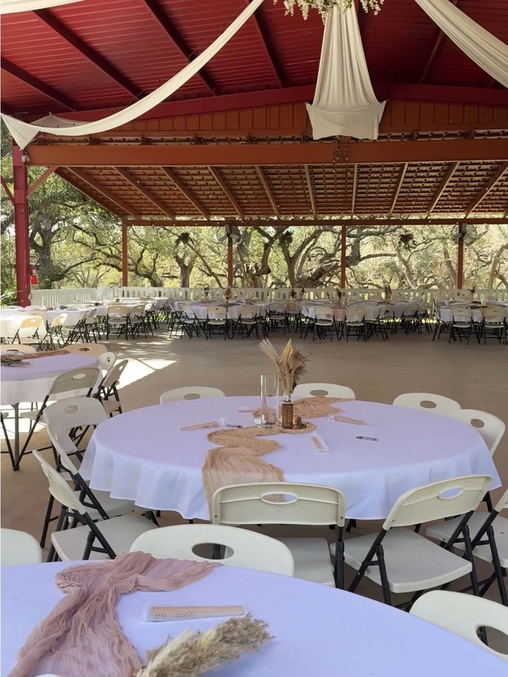 Lot of 30 Weddings and party events tablecloth Premium poly 90